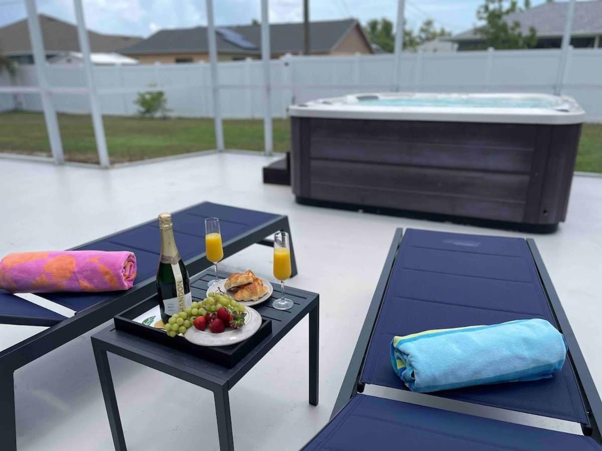 Endless Summer Retreat Jacuzzi 3Kingbed Airhockey Cape Coral Kültér fotó